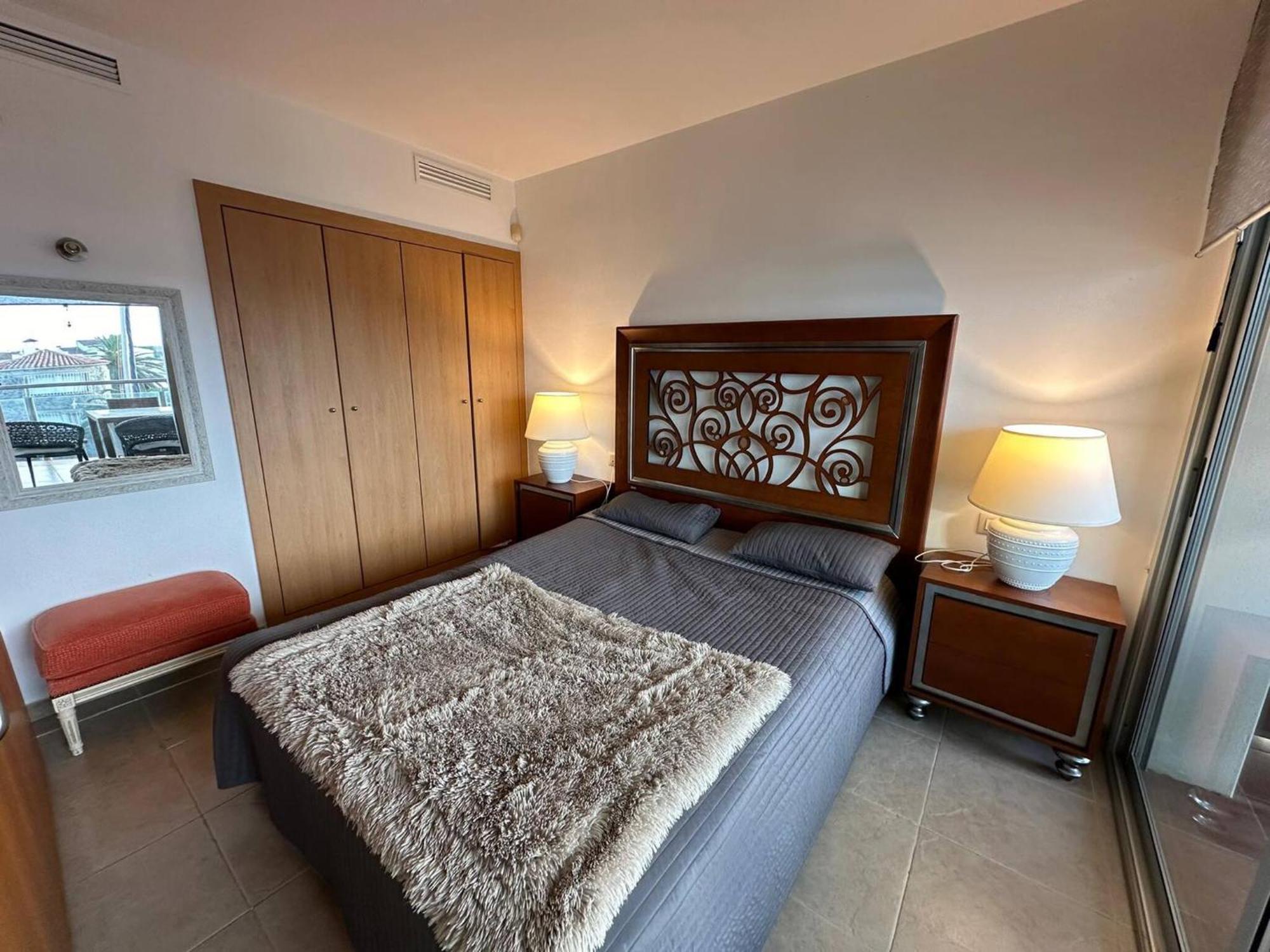 Apartamento en Roses con vistas al canal y piscina Exterior foto
